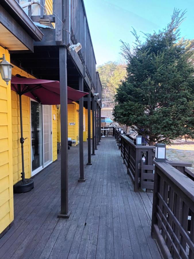 Honey Bear Pension Pyeongchang Exterior foto